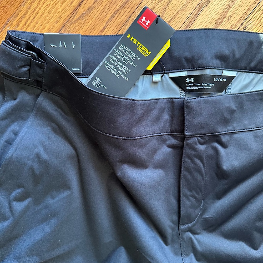 Under Armour Storm Proof Loose Fit size L
